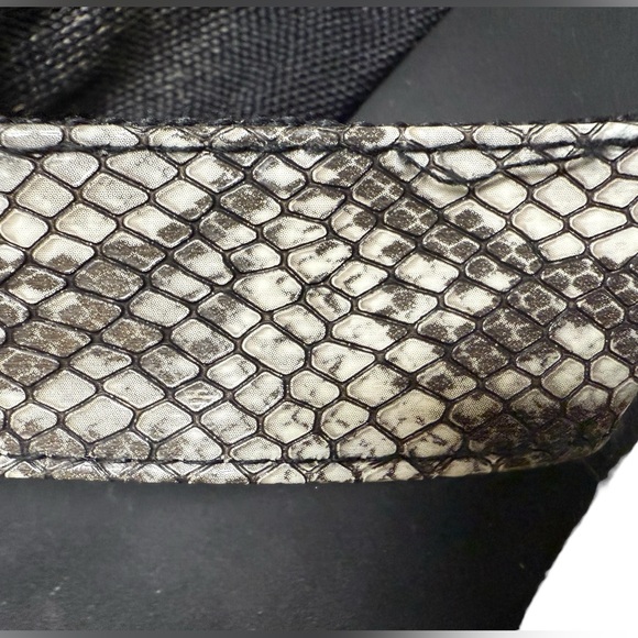 Yellowbox Women's Nataly Gray and Black Snakeprint  Wedges Size 7 - Picture 3 of 7